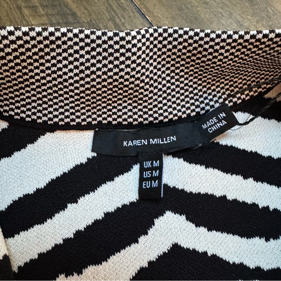 Karen Millen | Textured Zebra Jacquard Knit Half Sleeve Top - Picture 4 of 9